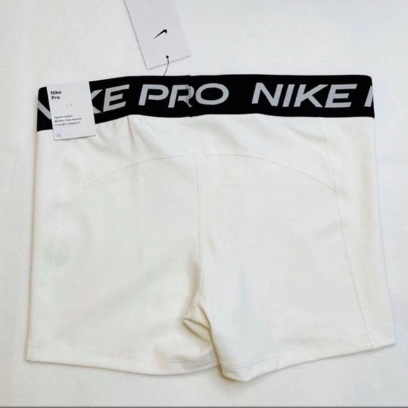 Nike | Women’s White Nike Spandex Shorts - Picture 3 of 7
